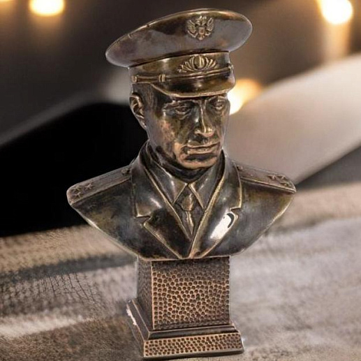 Бронзовый бюст "Путин В.В. (в военной форме)"
